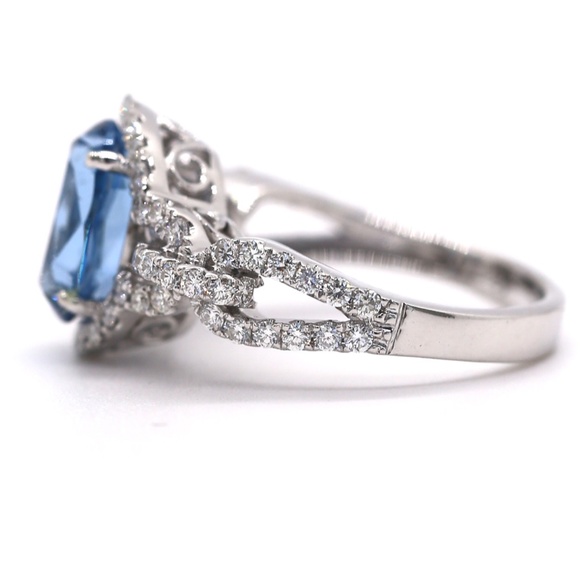 5 Carat Blue Aqua and Diamonds Ring - Picture 6 of 16